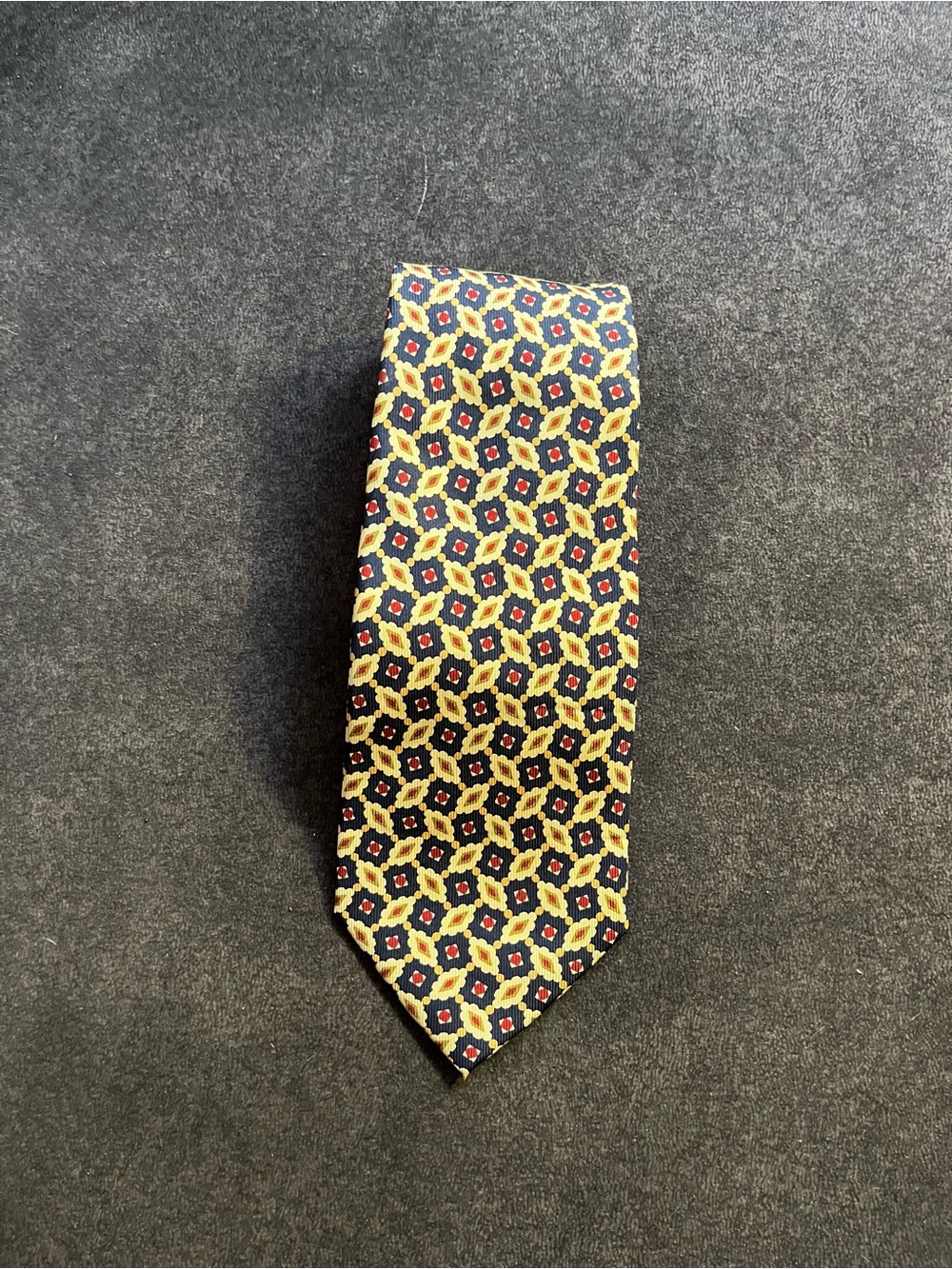 Classic Geometric Tie in Yellow and Navy